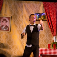 waiter 4